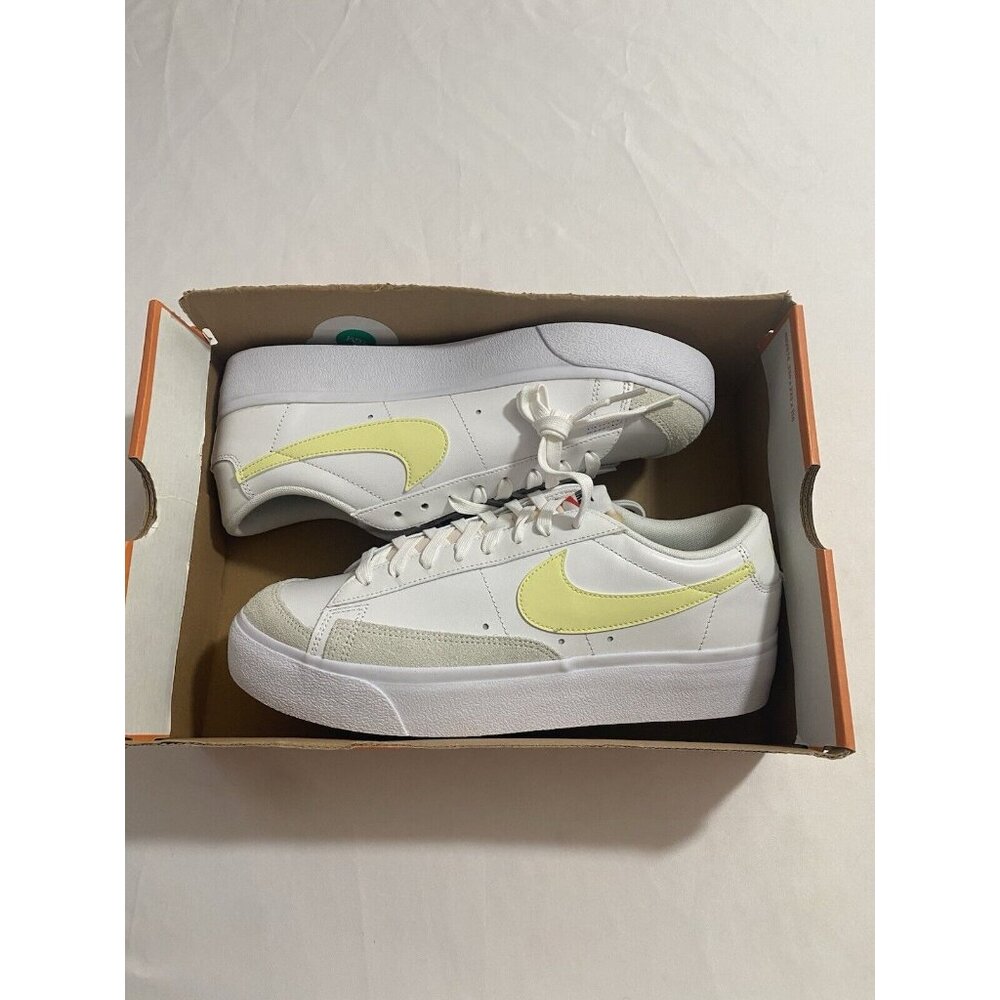 New Women’s Size 11.5 White Nike Blazer Low Platform Basketball Shoes DJ0292 115